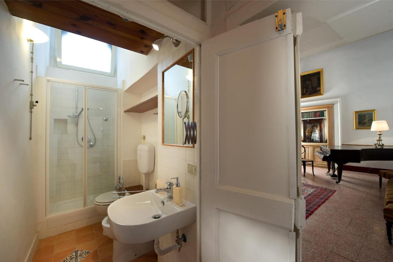 Domus Decumana A Palazzo Petrucci Apartamento