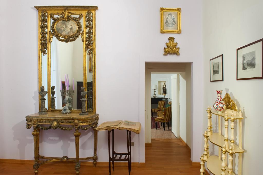 Domus Decumana A Palazzo Petrucci Napoli