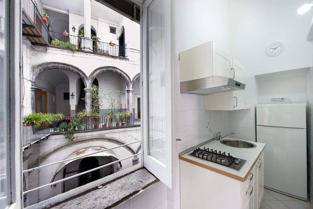 Domus Decumana A Palazzo Petrucci * Nápoles